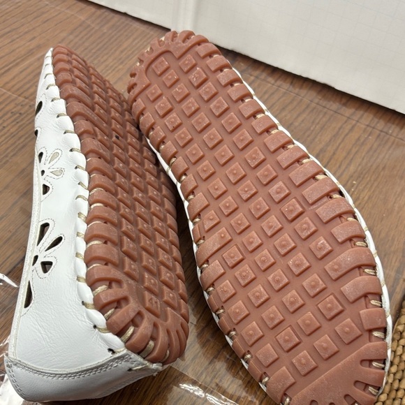 Spring step White Floral Cutout Women's Flats size 41 - Picture 6 of 6